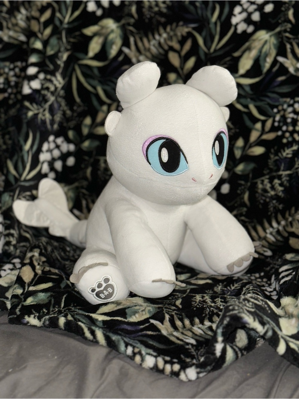 Build-A-Bear Workshop How to Train Your Dragon Hidden World White Dragon Plush